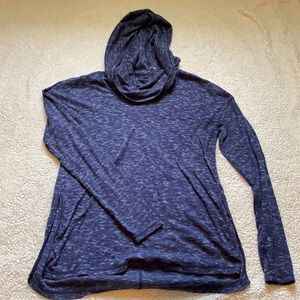 Hooded shirt